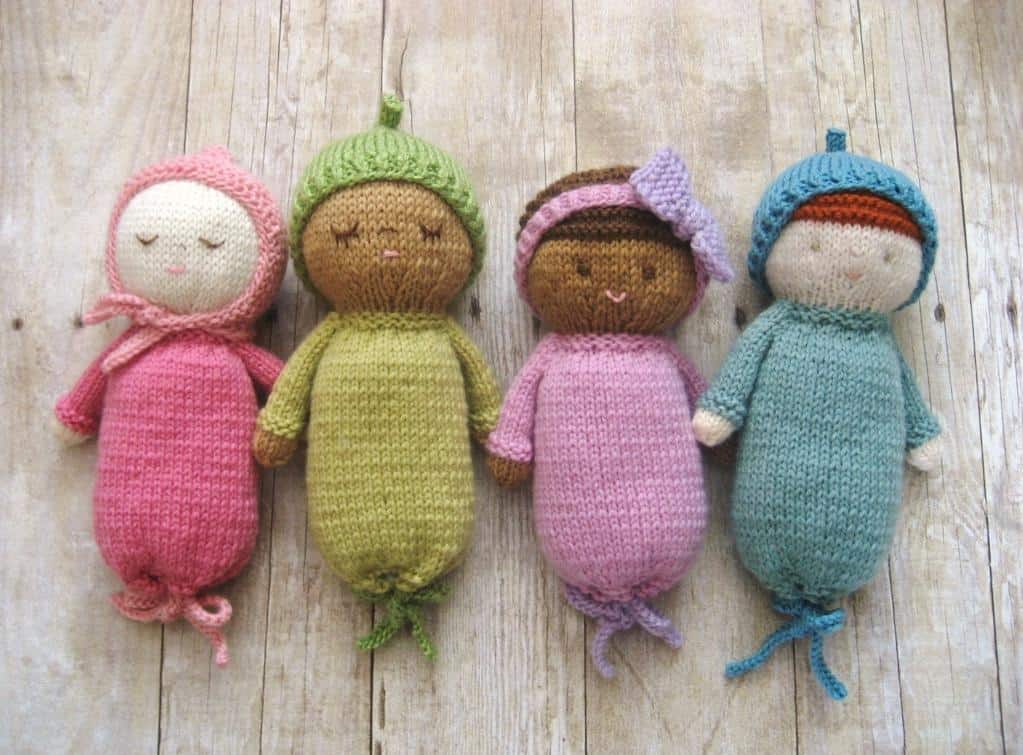 Colourful knitted babies