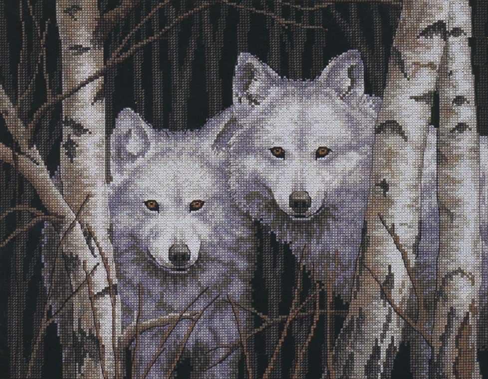 Во многих славянских мифах волк считался проводником в мир сказок, поэтому вышивка с красивыми волками прекрасно впишется в интерьер детской комнаты