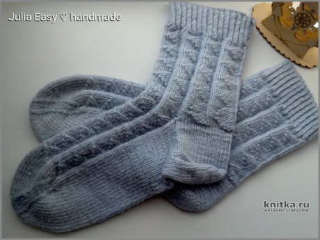 Мужские носки спицами с теневым рисунком. Работа Julia Easy вязание и схемы вязания