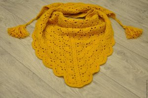 Желтый шарф бактус