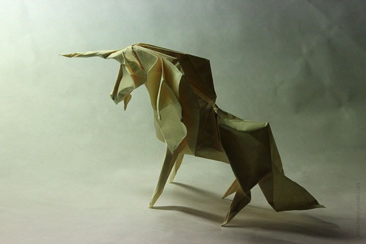 Papercraft Unicorn by Roman Diaz
