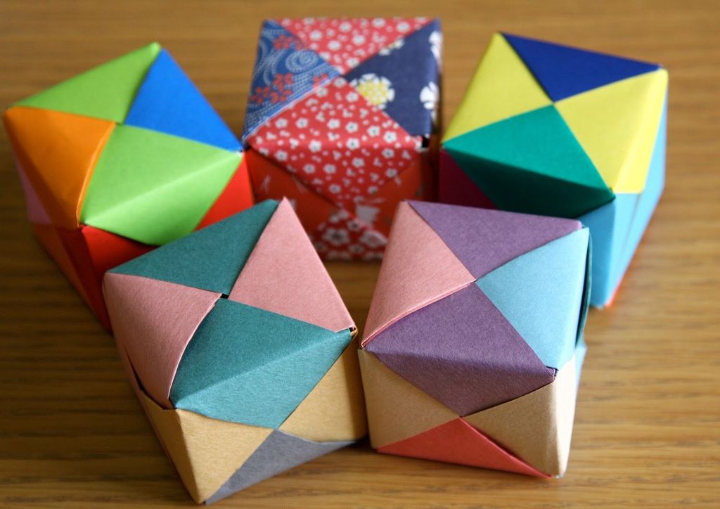 Объемный кубик из бумаги или картона