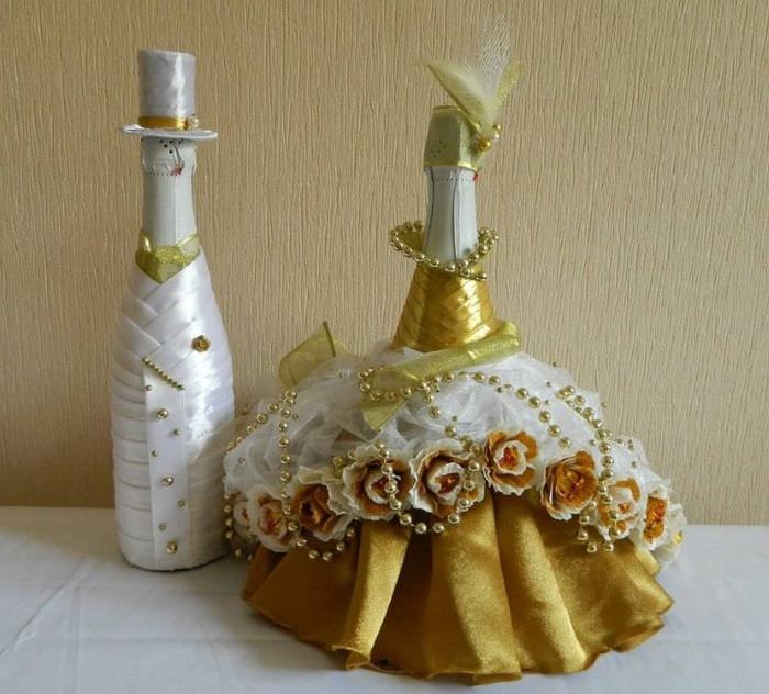 Бутылка шампанского в нарядном платье невесты своими руками