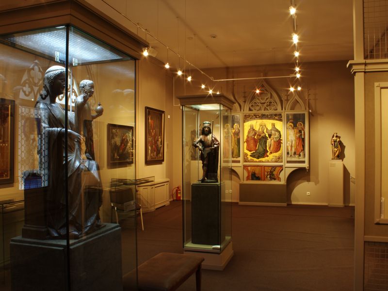 Возможность бесплатно посетить 18 лучших музеев России